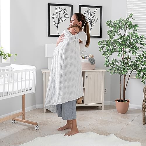 Comfy Cubs Waffle Weave Baby Blanket - 40 x 40